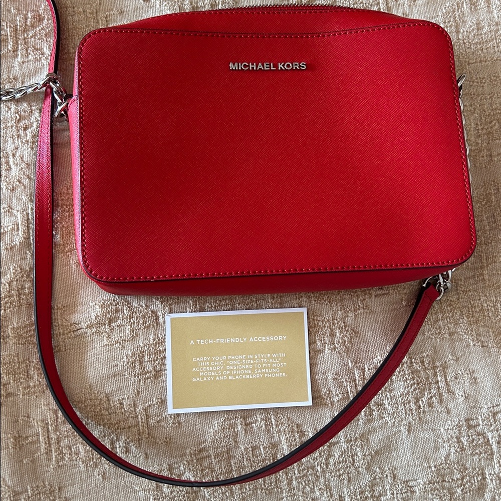 Michael Kors Jet Set Item East West Shoulder Crossbody Bag in Red